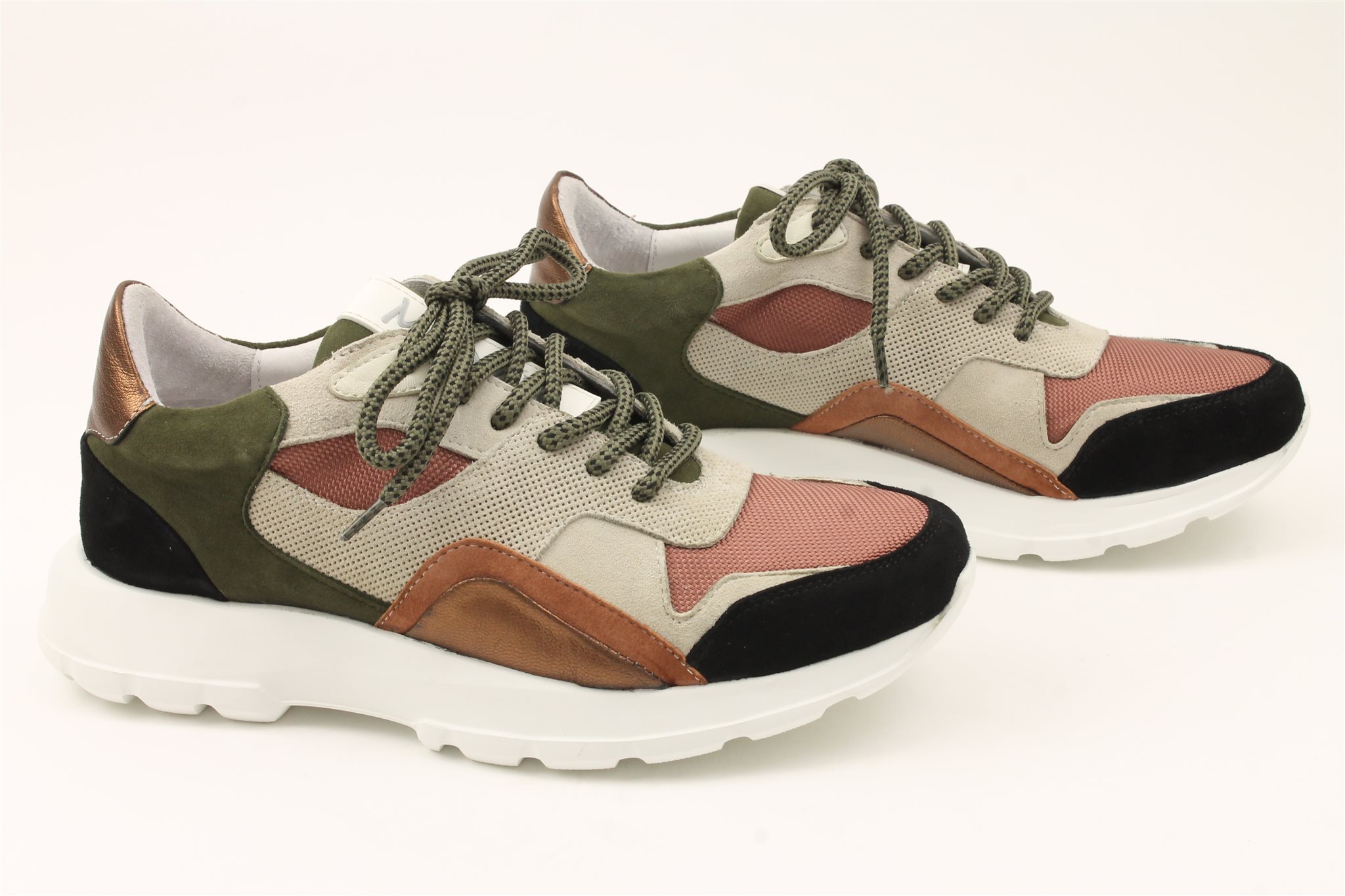 Muoviti Sneaker bij Happy Walker - Beoordeeld met 9,7