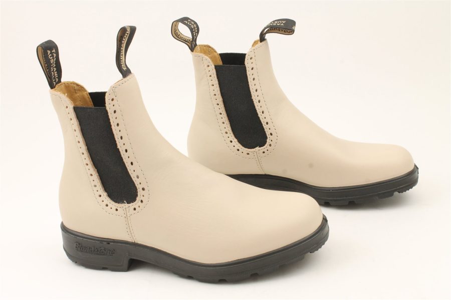 chelsea boot lady