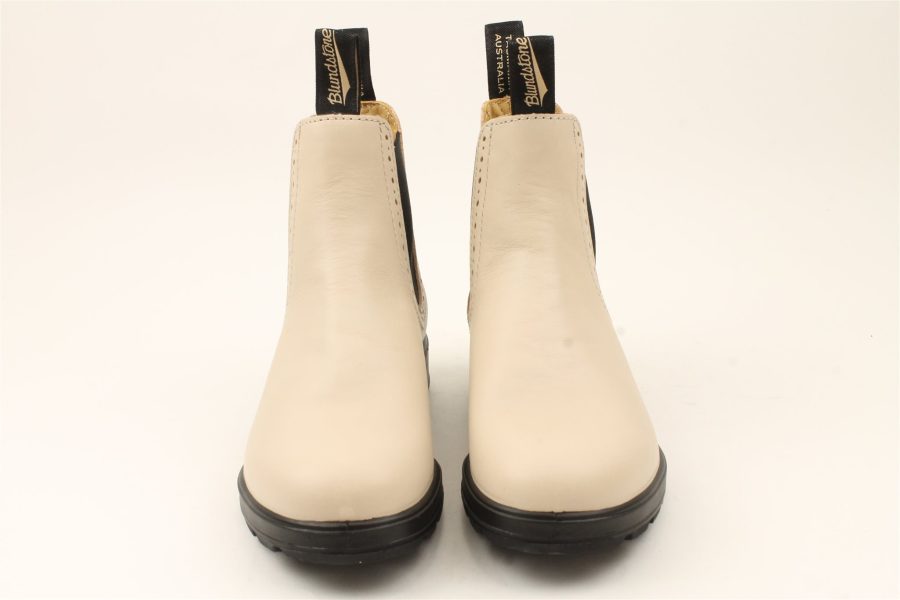 chelsea boot lady
