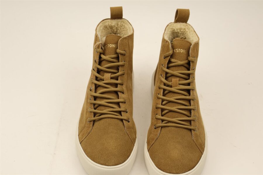 Sneaker boot