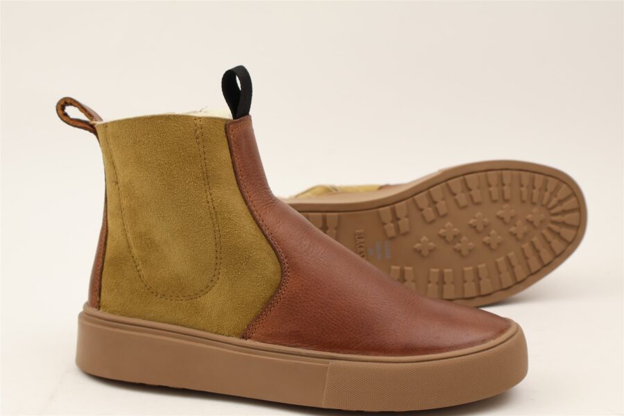 Sneaker laars