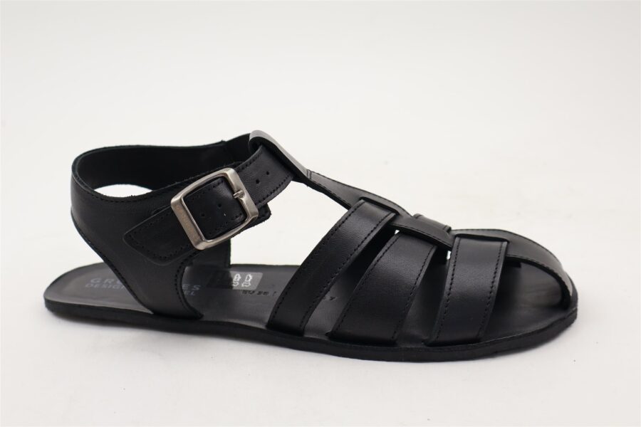 Catania barefoot