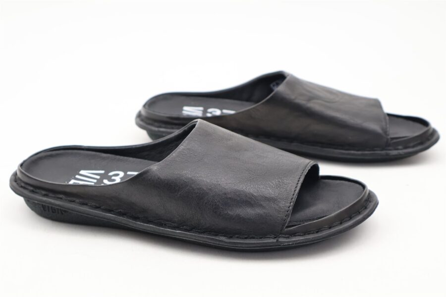 Saint Tropez Leather