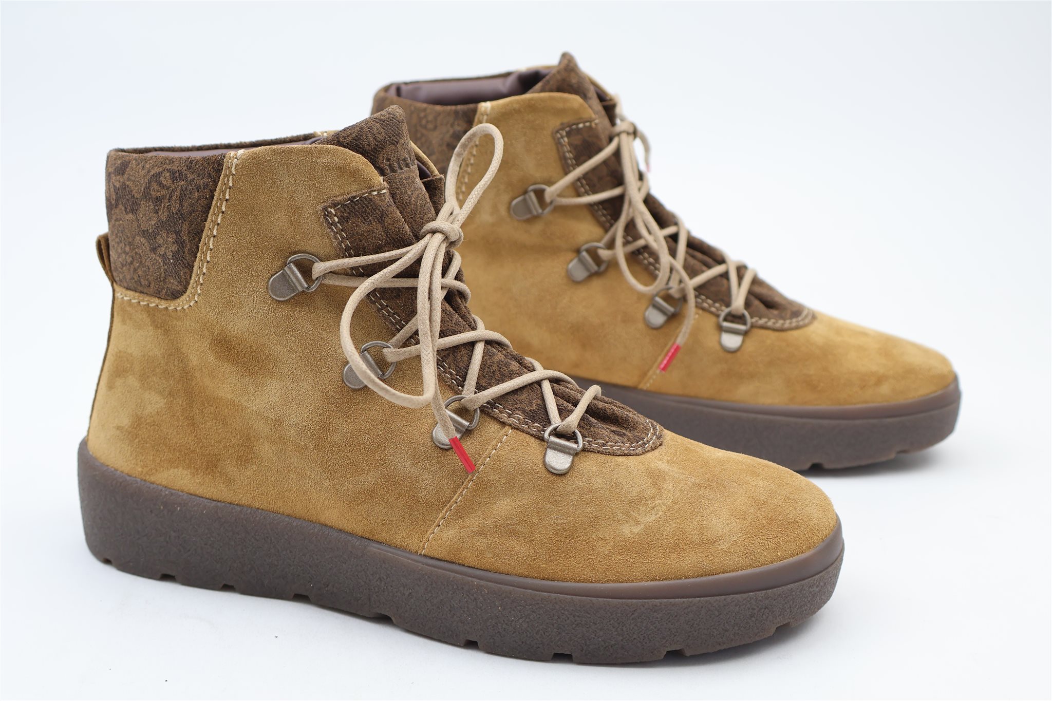 crepe boot