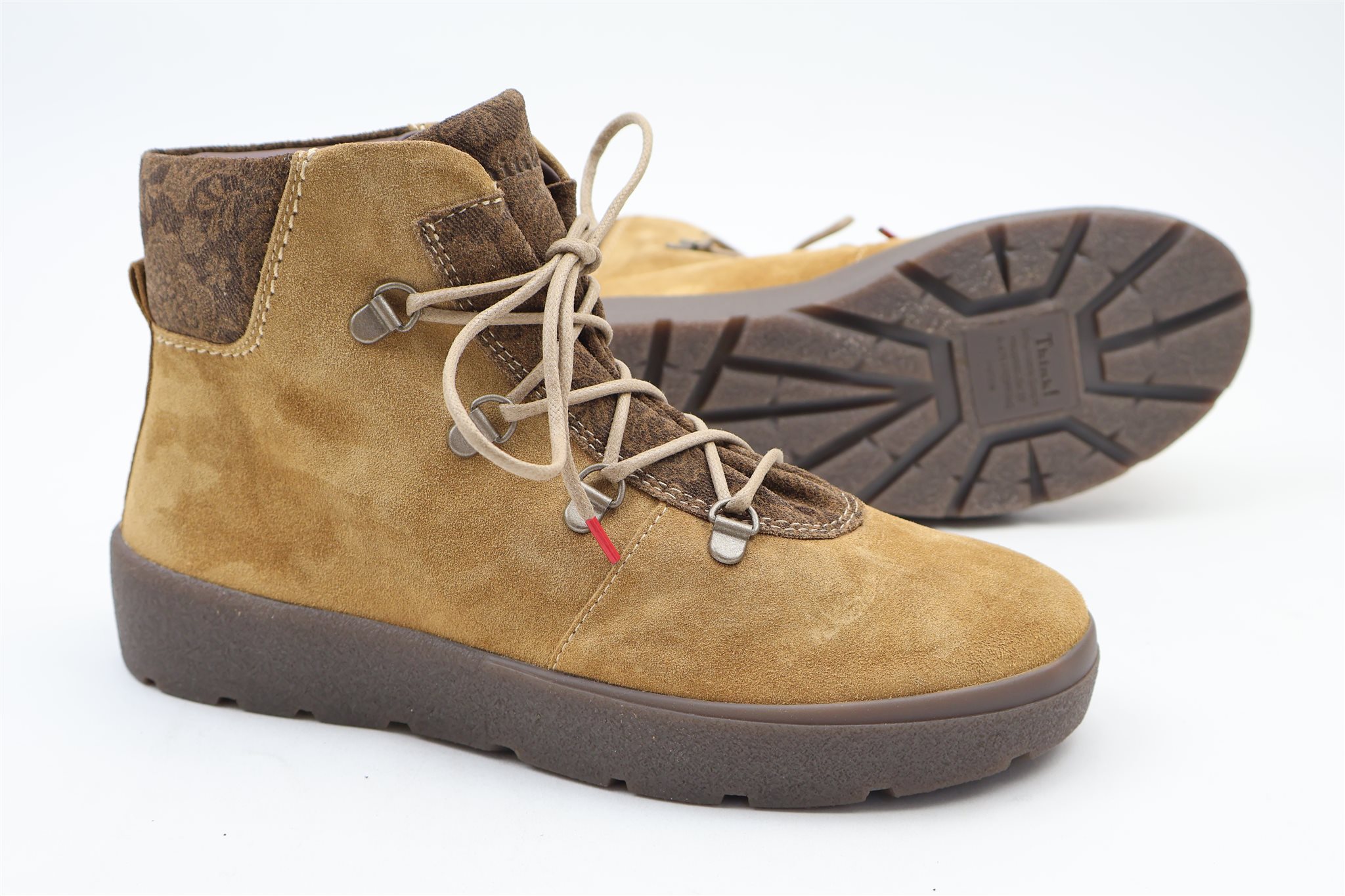 crepe boot
