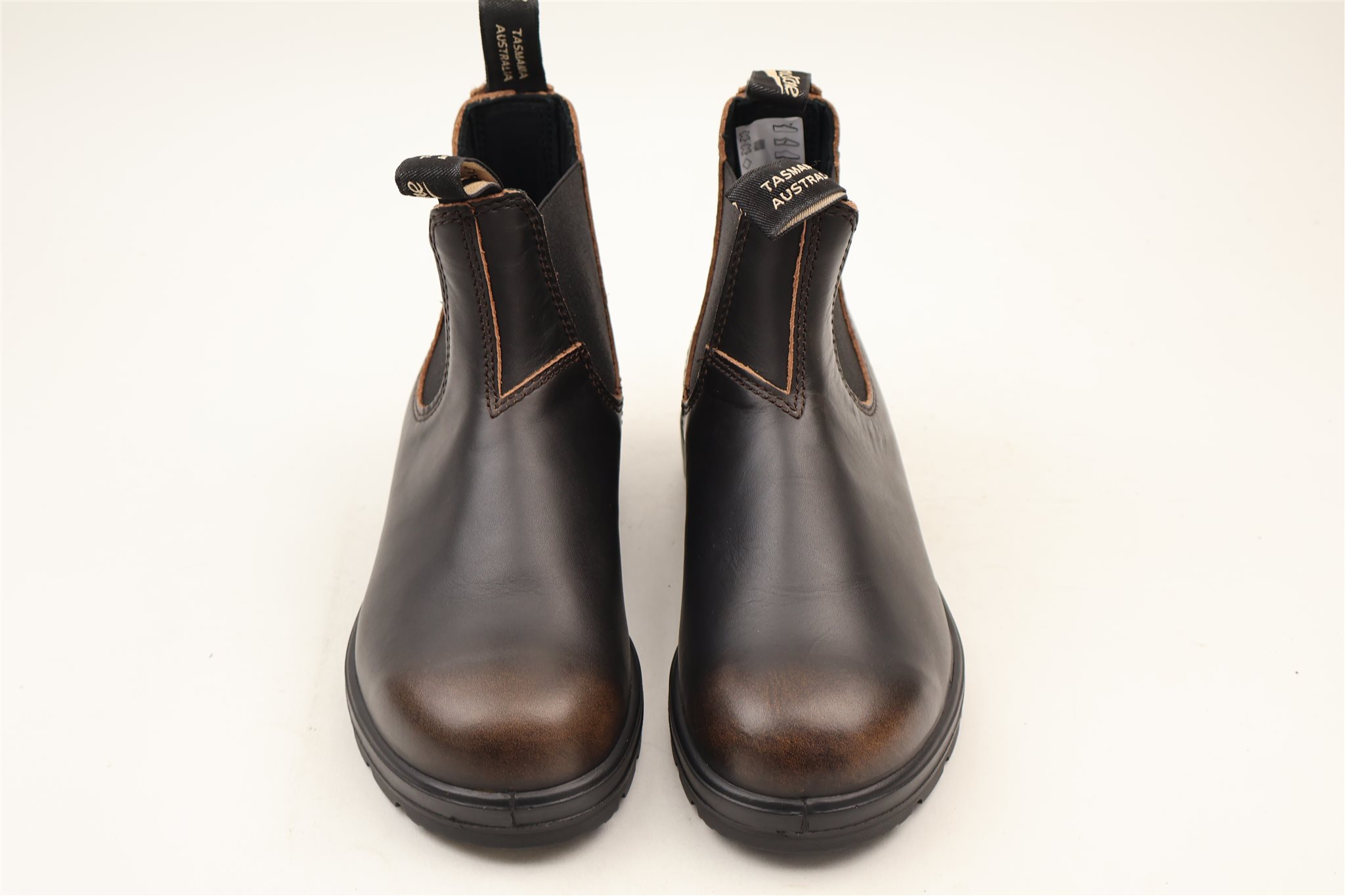 2440 chelsea boot